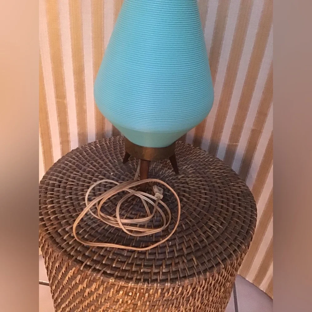 Authentic Mid Century Modern Beehive Lamp - Picture 4 of 4